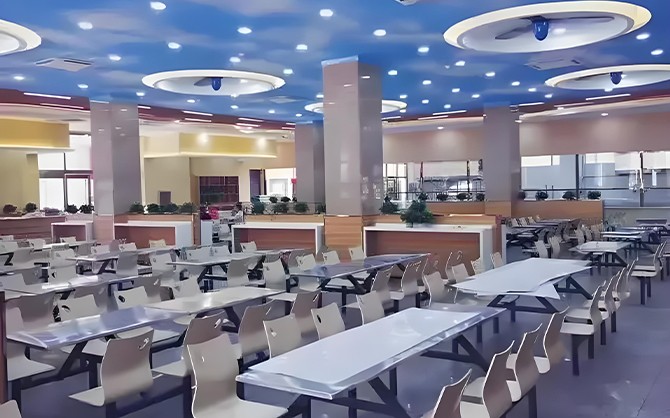 裝修豪華的食堂環境圖片