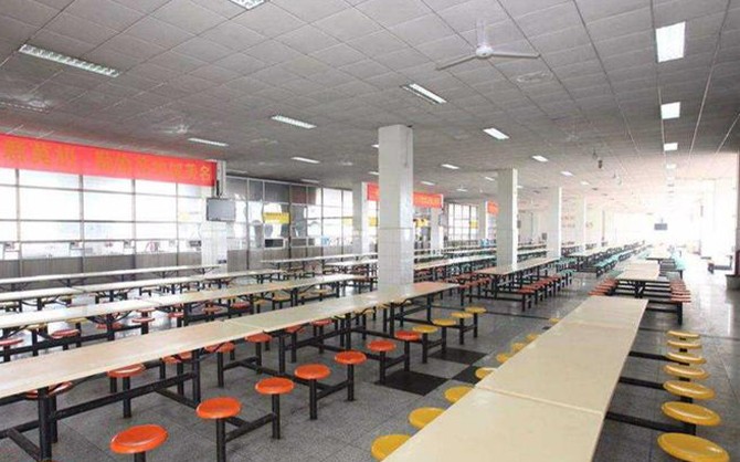 職工食堂環境圖片