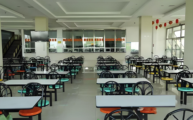 企業(yè)食堂托管現(xiàn)場環(huán)境圖片